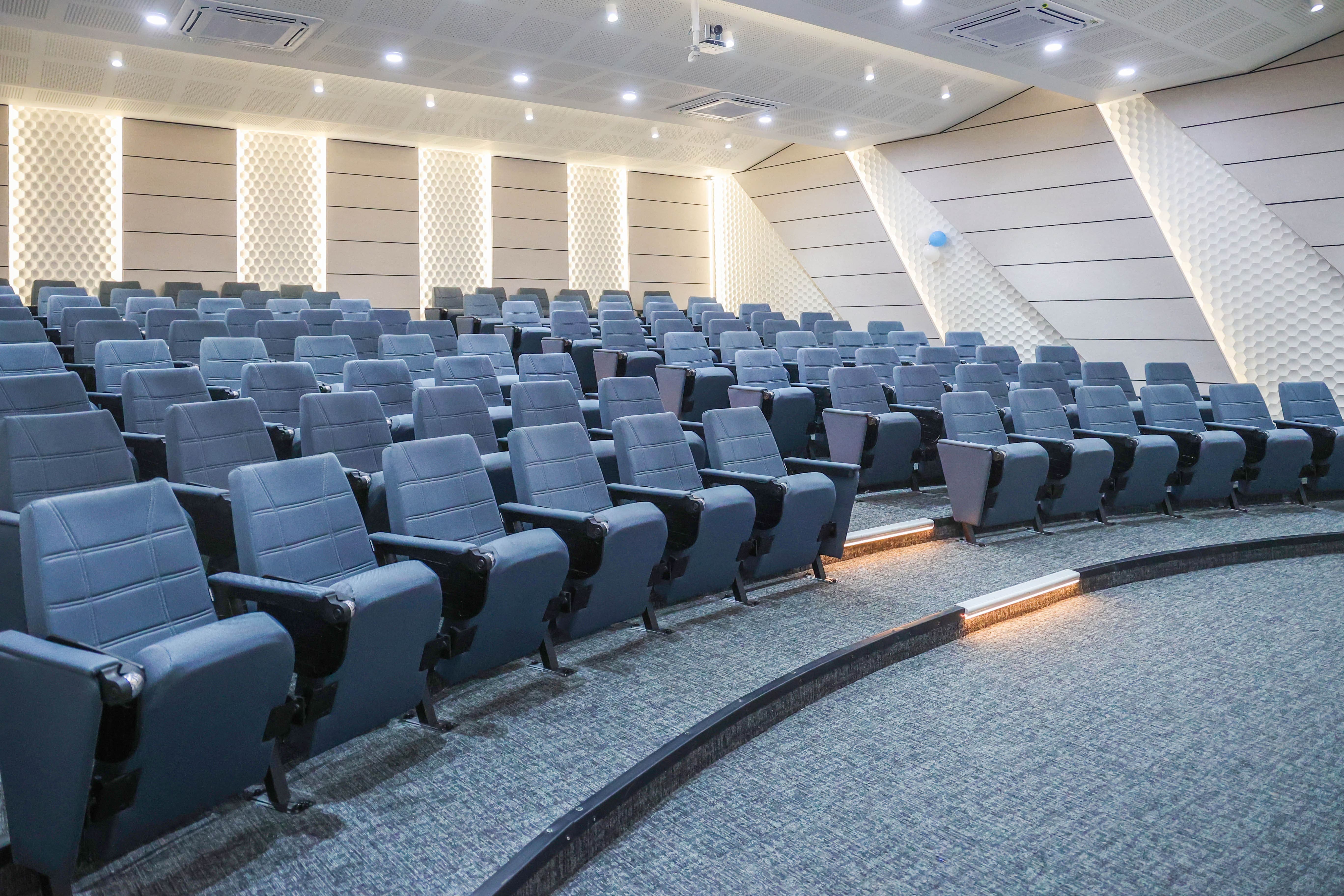 Presidency University, Bangalore Powered by Emversity College Images photo 2